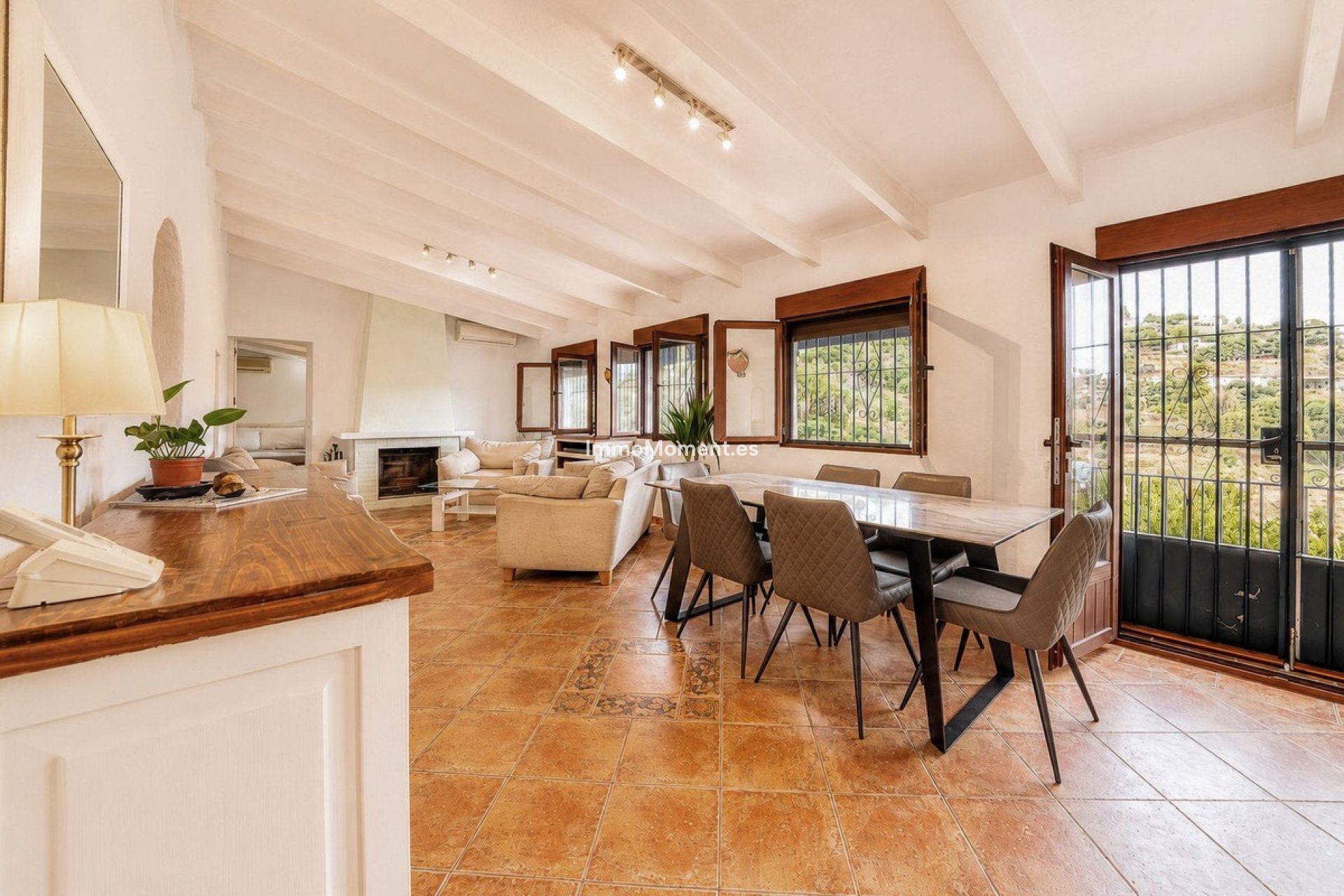 Wiederverkauf - Freistehende Villa -   Inländisch - Alhaurín el Grande Centro