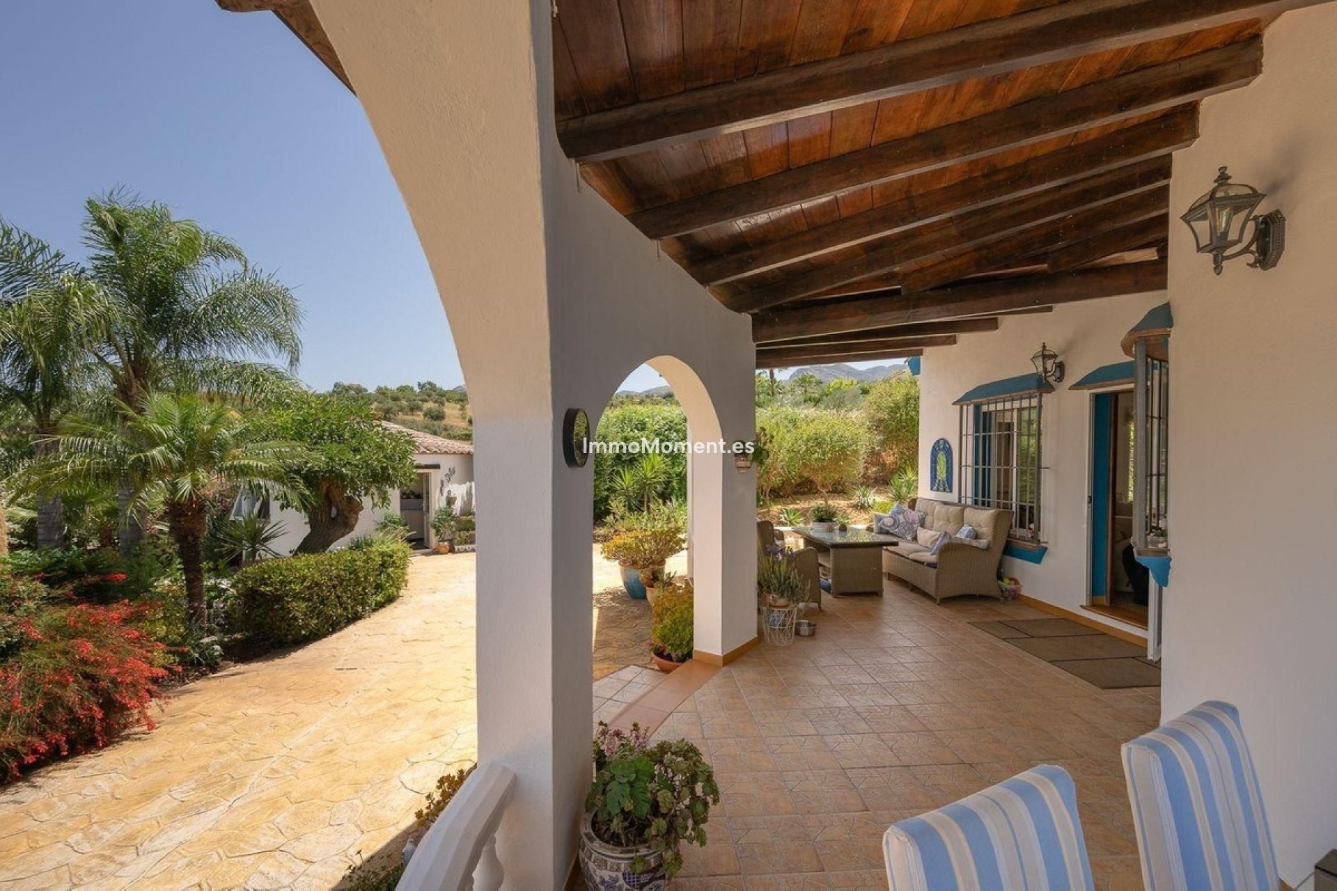 Wiederverkauf - Freistehende Villa -   Inländisch - Alhaurín el Grande Centro