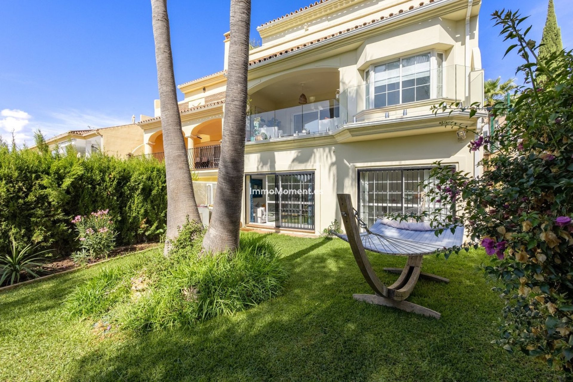 Wiederverkauf - Freistehende Villa -   Inländisch - Alhaurín Golf
