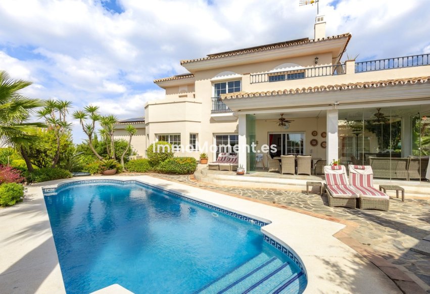 Wiederverkauf - Freistehende Villa -   Inländisch - Alhaurín Golf