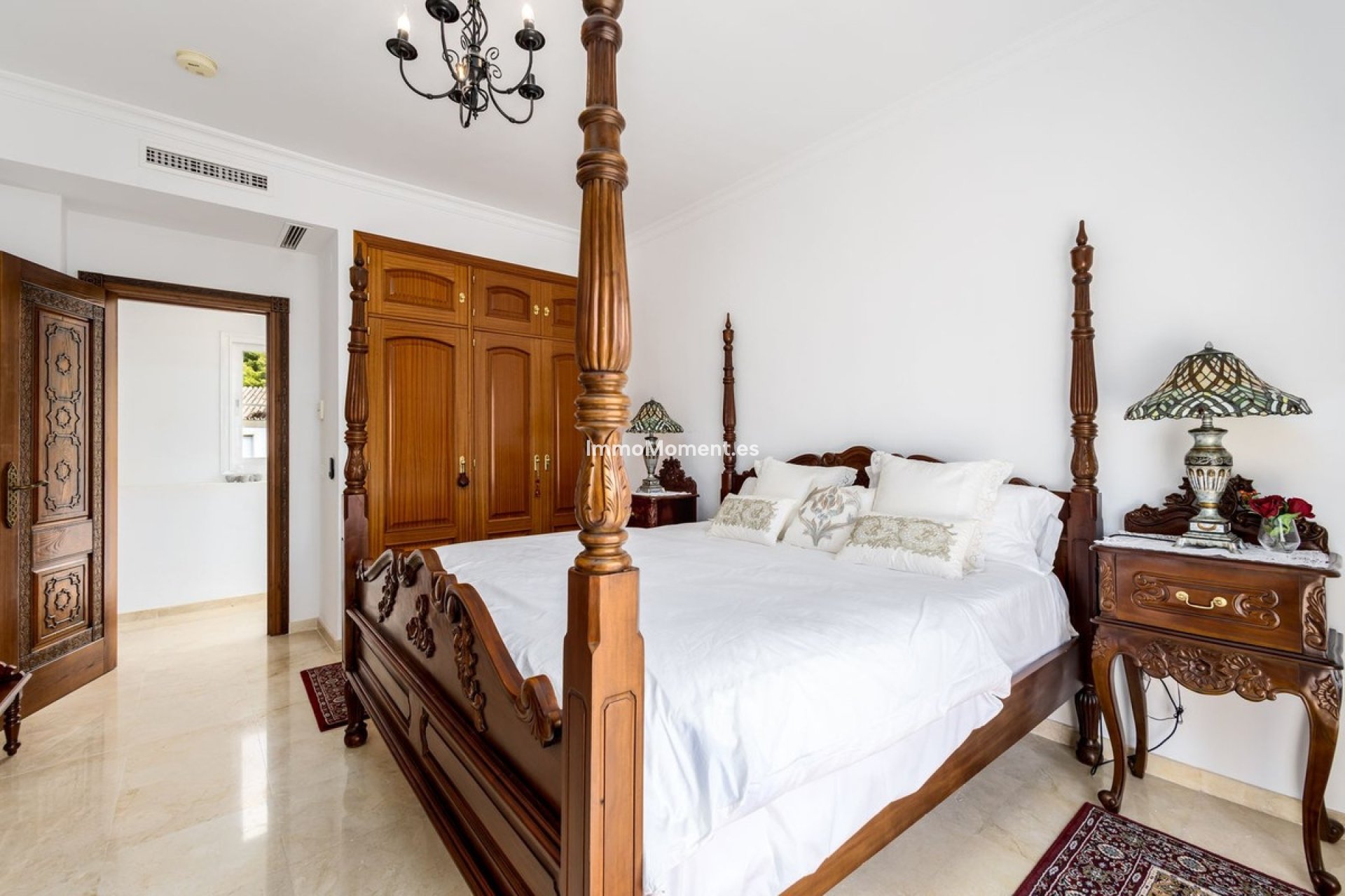 Wiederverkauf - Freistehende Villa -   Inländisch - Alhaurín Golf