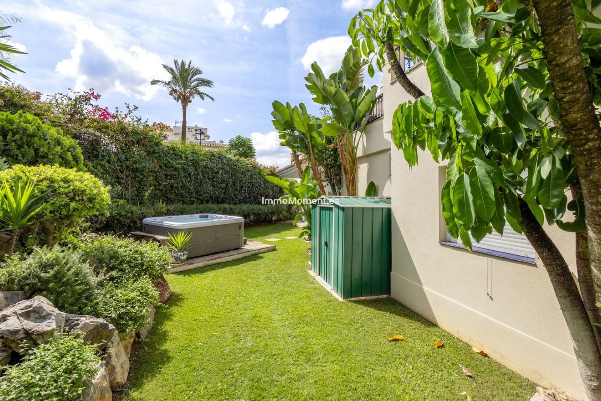Wiederverkauf - Freistehende Villa -   Inländisch - Alhaurín Golf