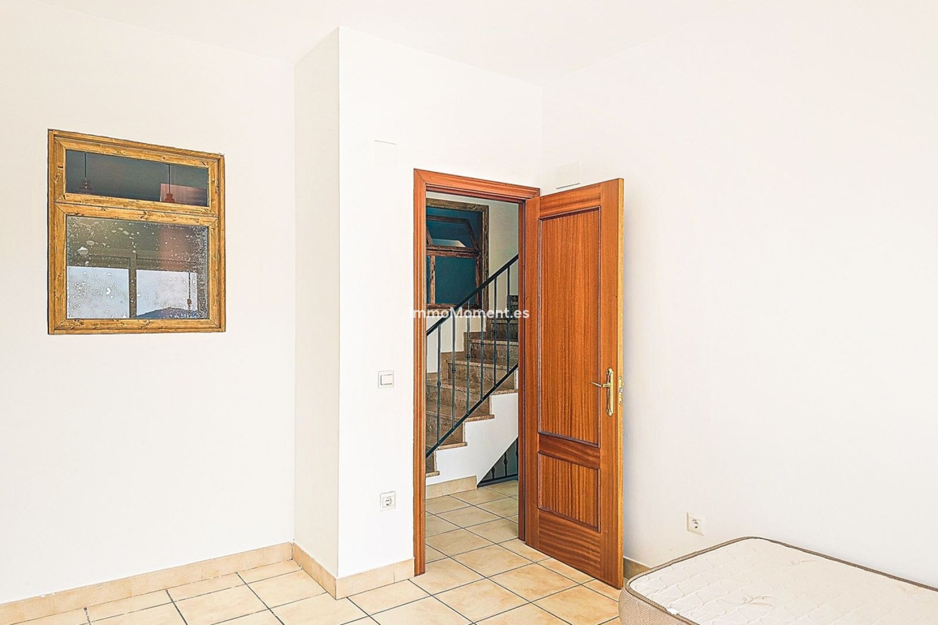 Wiederverkauf - Freistehende Villa -   Inländisch - Almogía