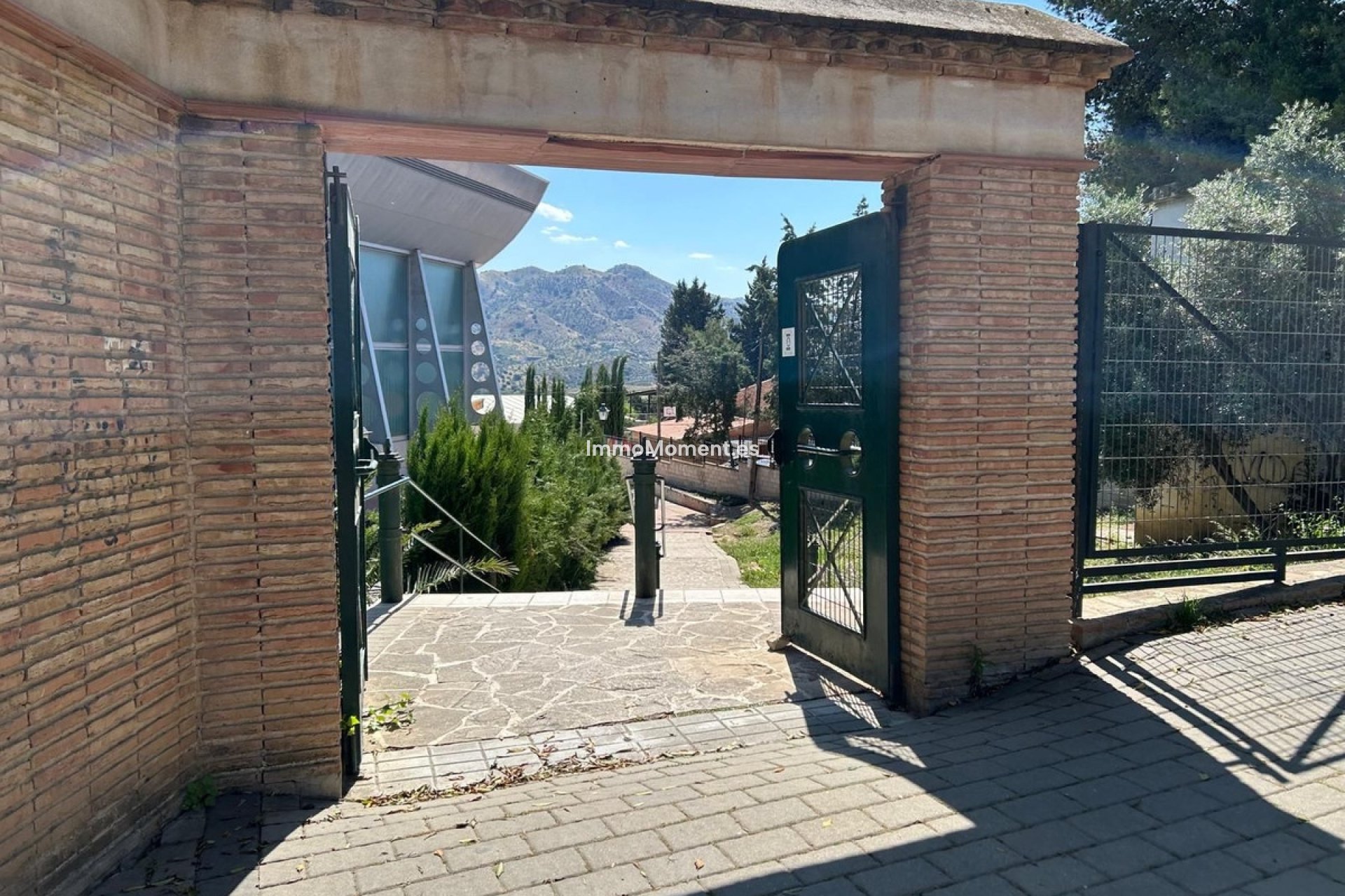 Wiederverkauf - Freistehende Villa -   Inländisch - Alora