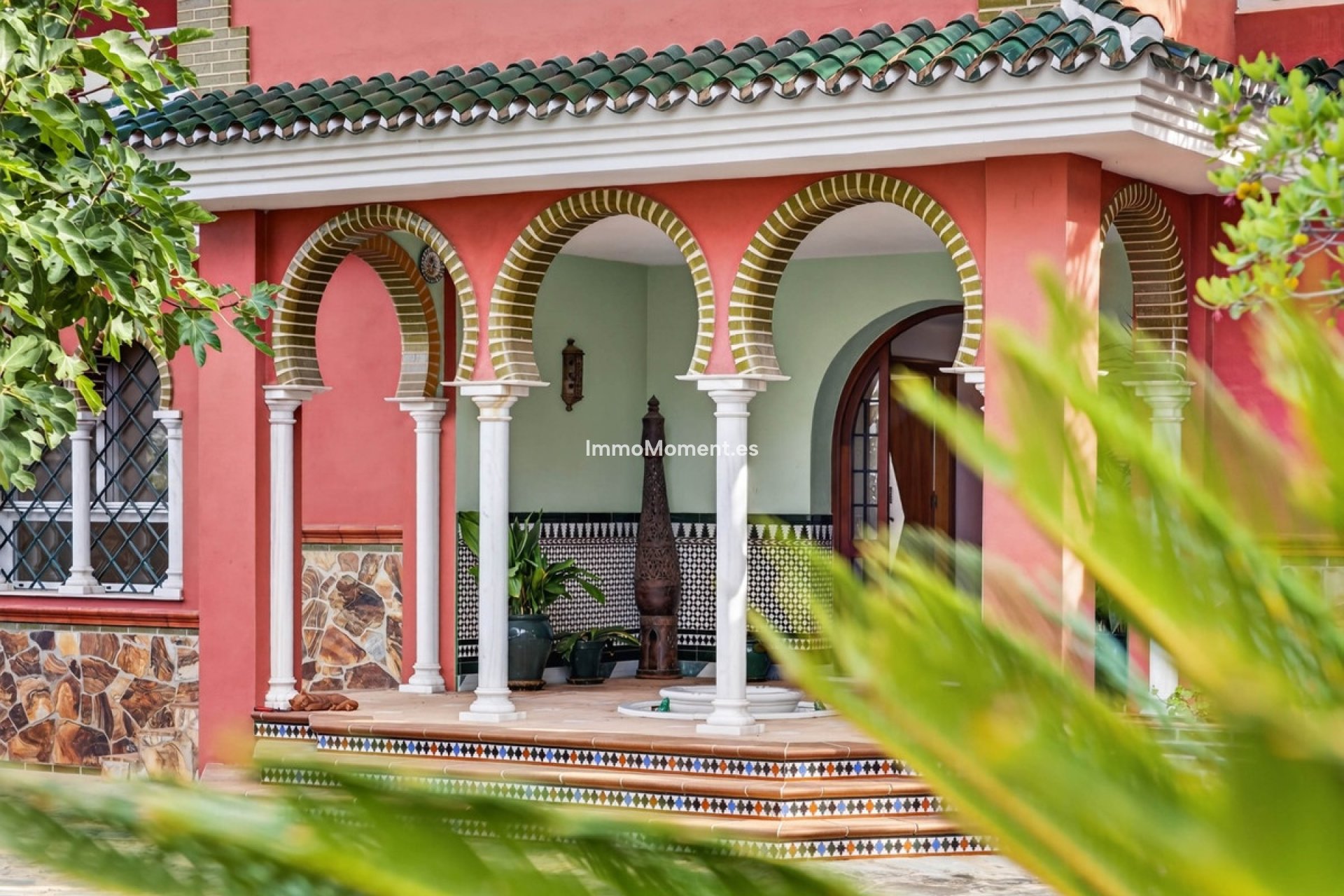 Wiederverkauf - Freistehende Villa -   Inländisch - Churriana