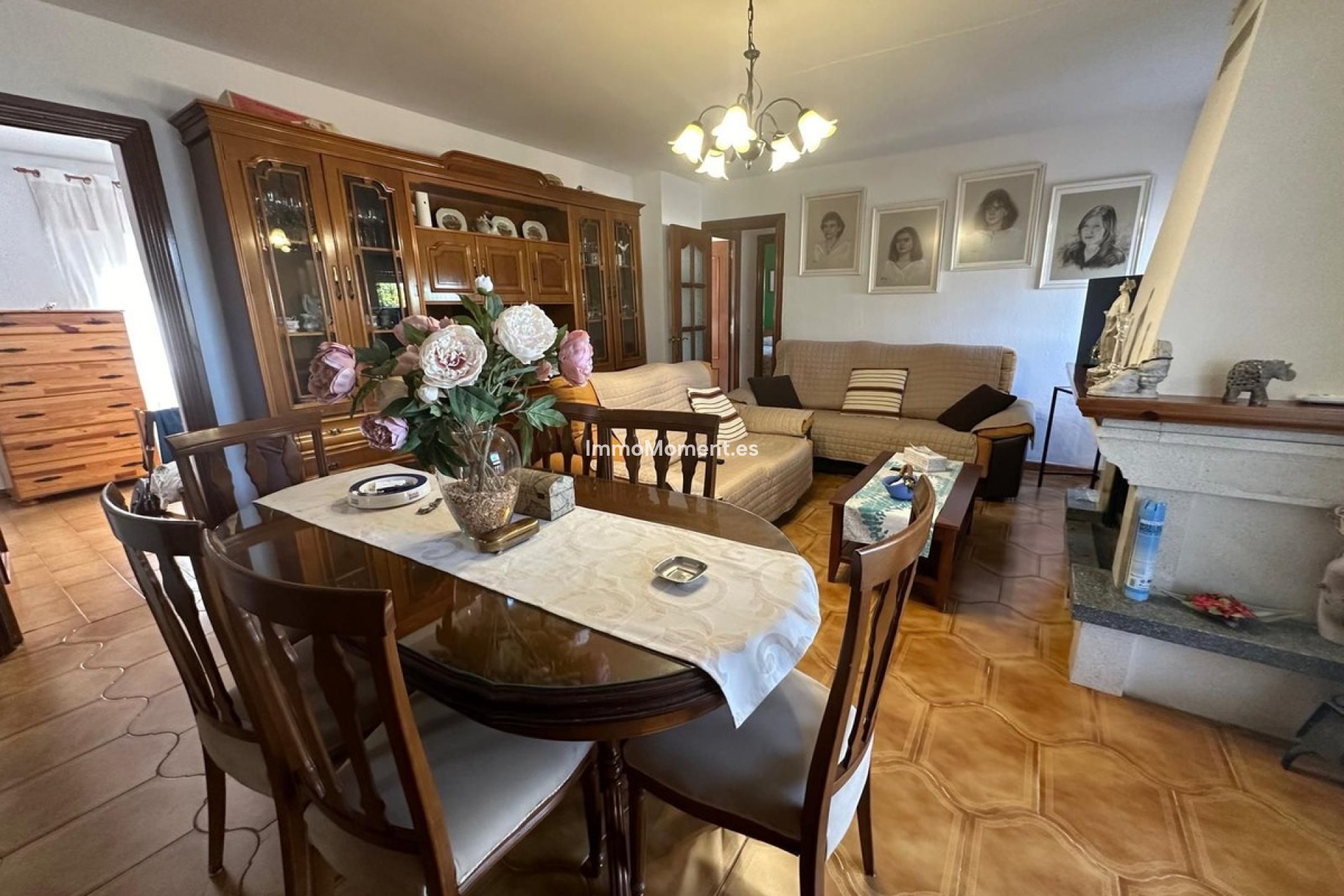 Wiederverkauf - Freistehende Villa -   Inländisch - Churriana