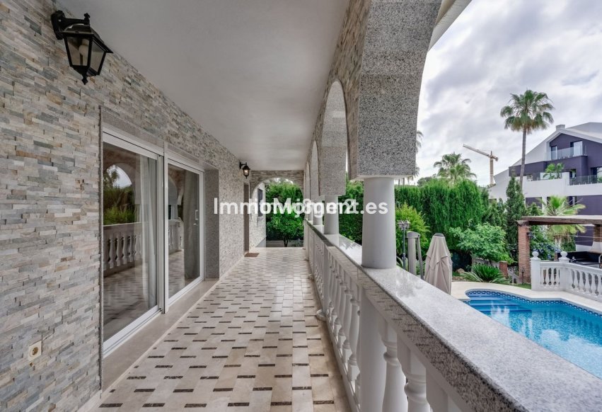 Wiederverkauf - Freistehende Villa - Marbella - Artola