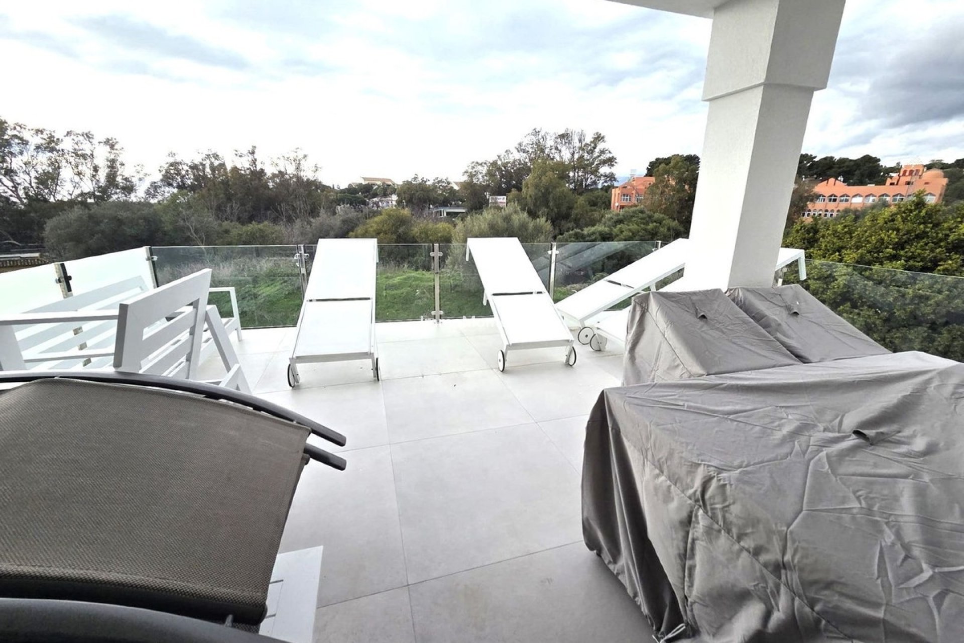 Wiederverkauf - Freistehende Villa - Marbella - Artola