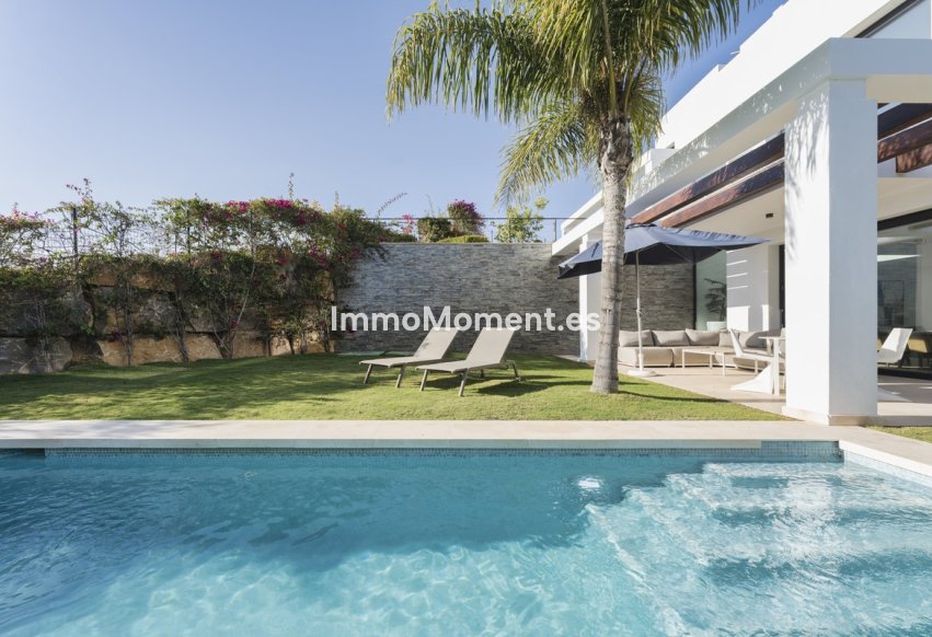 Wiederverkauf - Freistehende Villa - Marbella - Cabopino