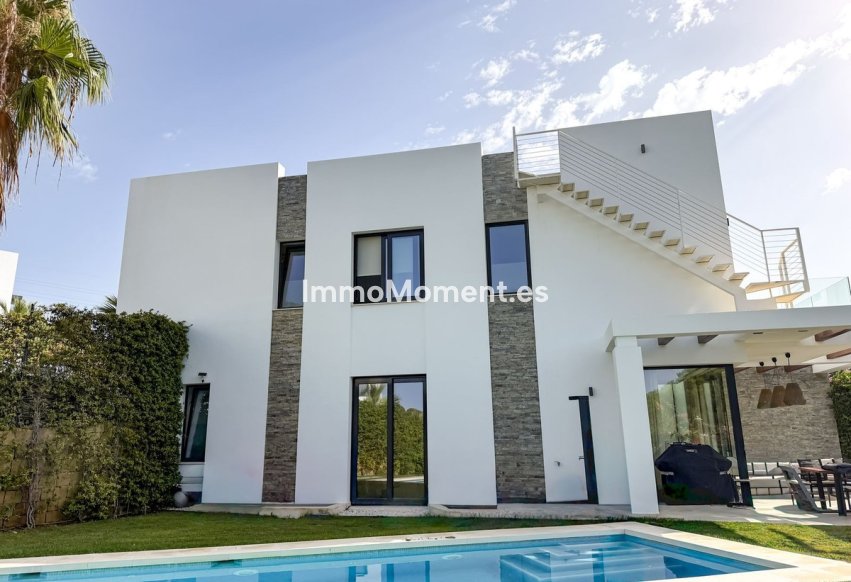 Wiederverkauf - Freistehende Villa - Marbella - Cabopino