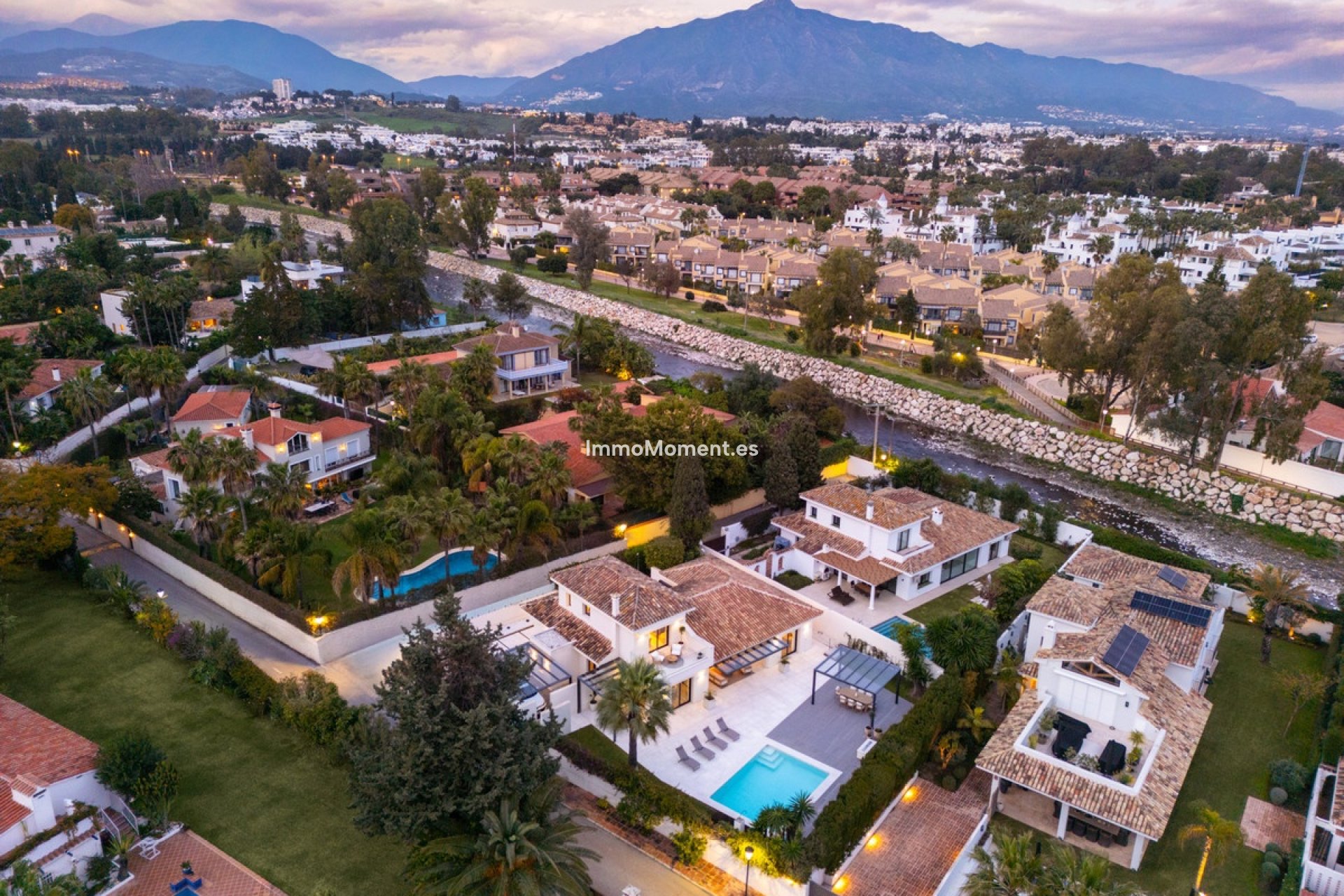 Wiederverkauf - Freistehende Villa - Marbella - Cortijo Blanco