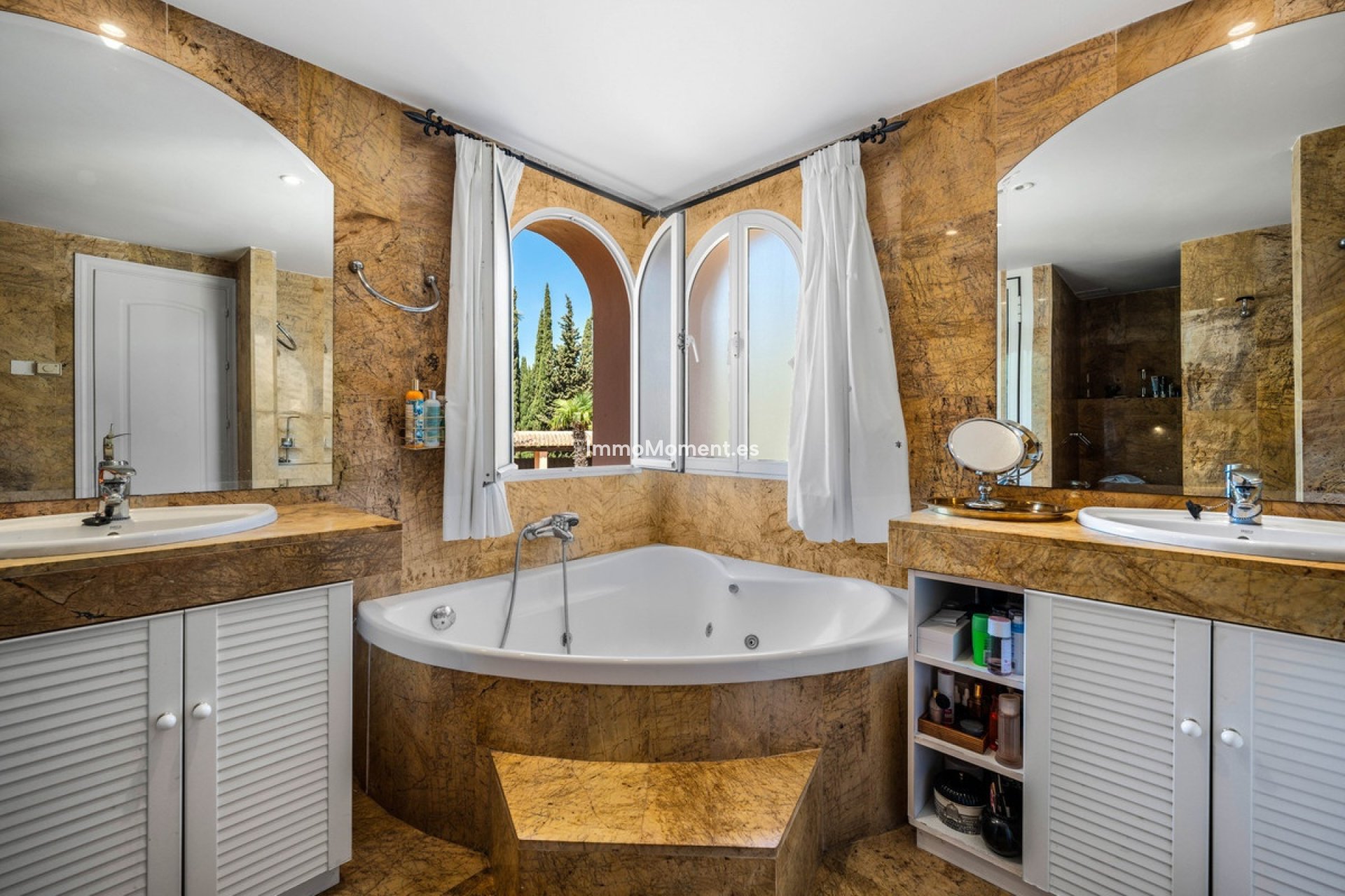 Wiederverkauf - Freistehende Villa - Marbella - Elviria