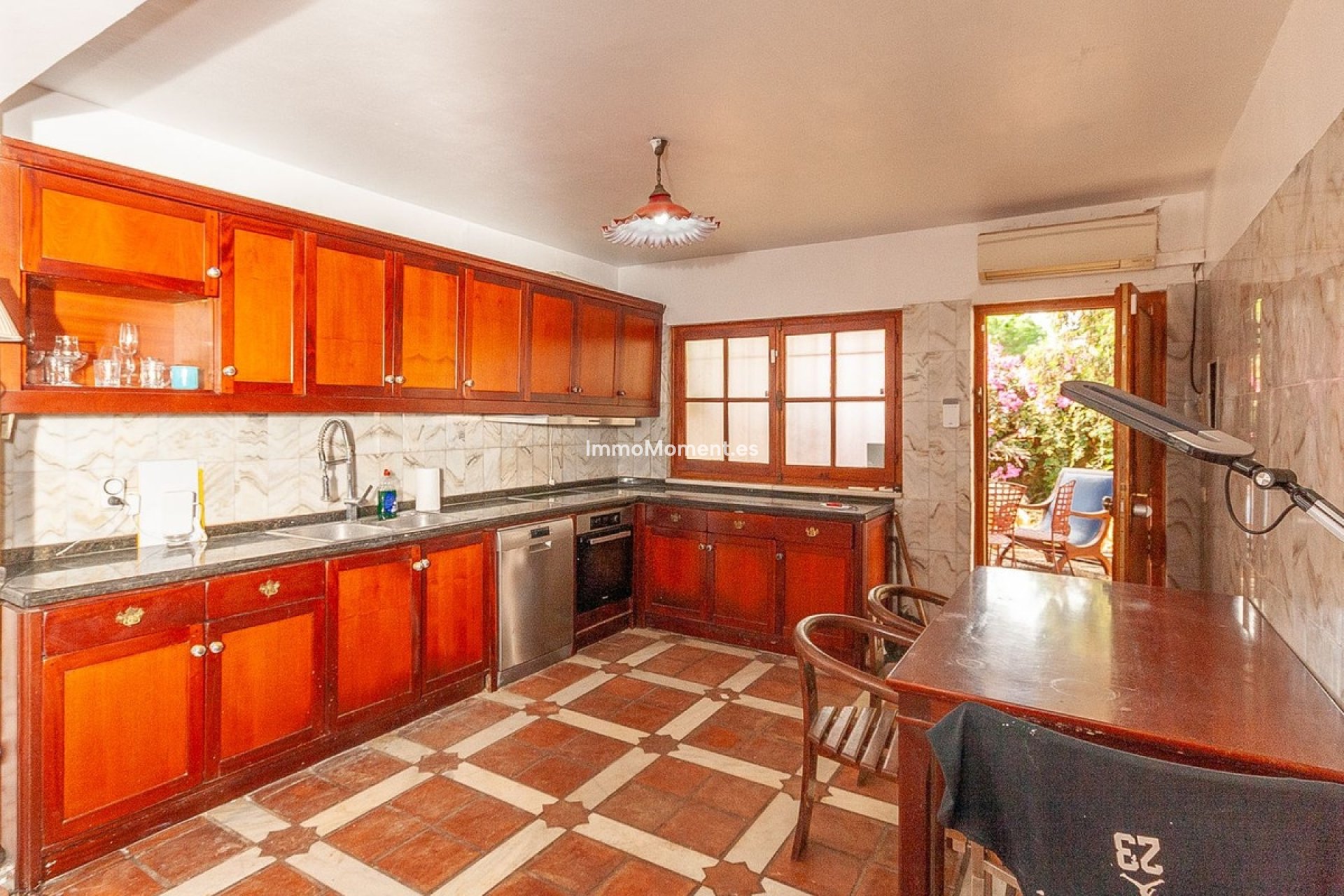 Wiederverkauf - Freistehende Villa - Marbella - Elviria