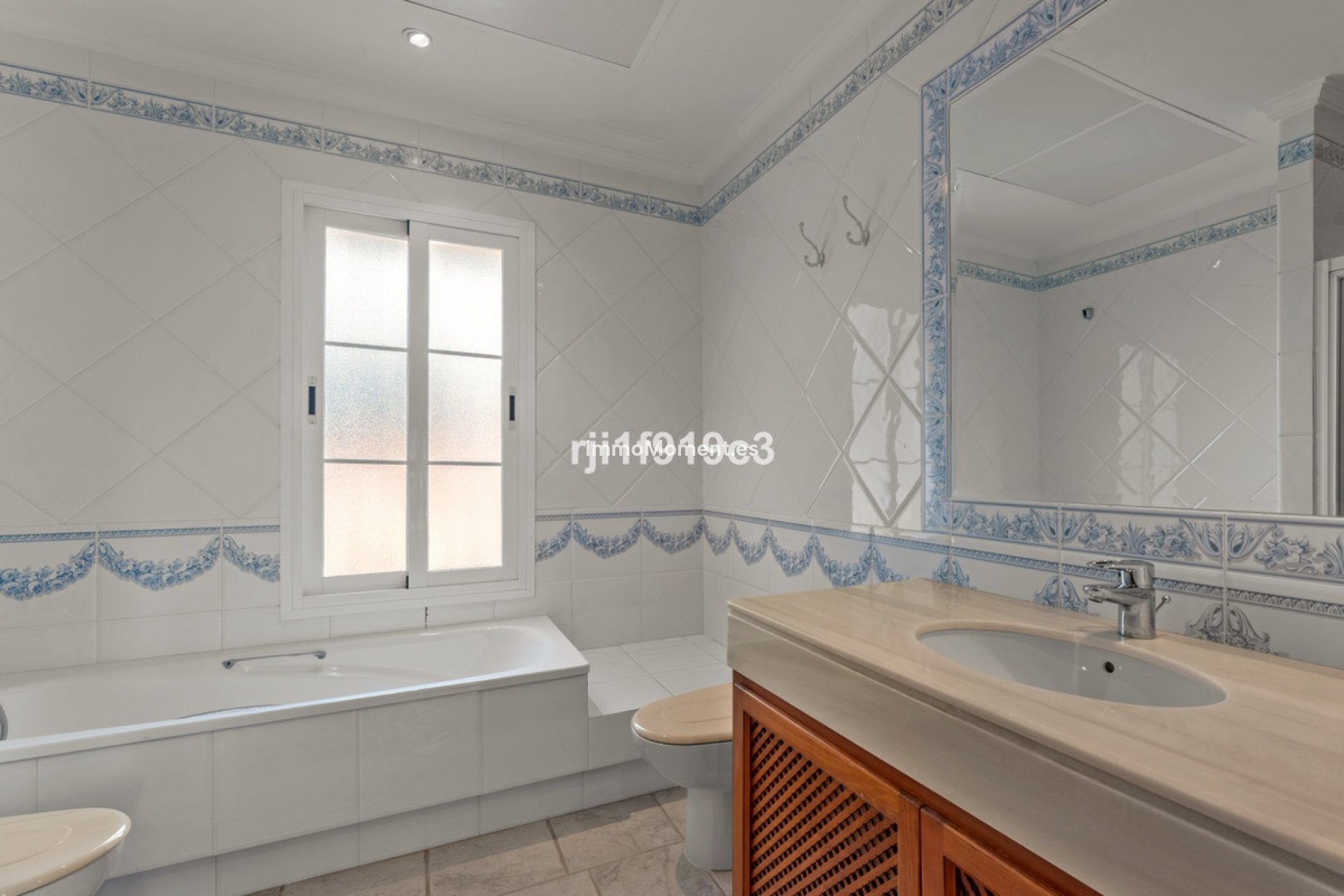 Wiederverkauf - Freistehende Villa - Marbella - Elviria