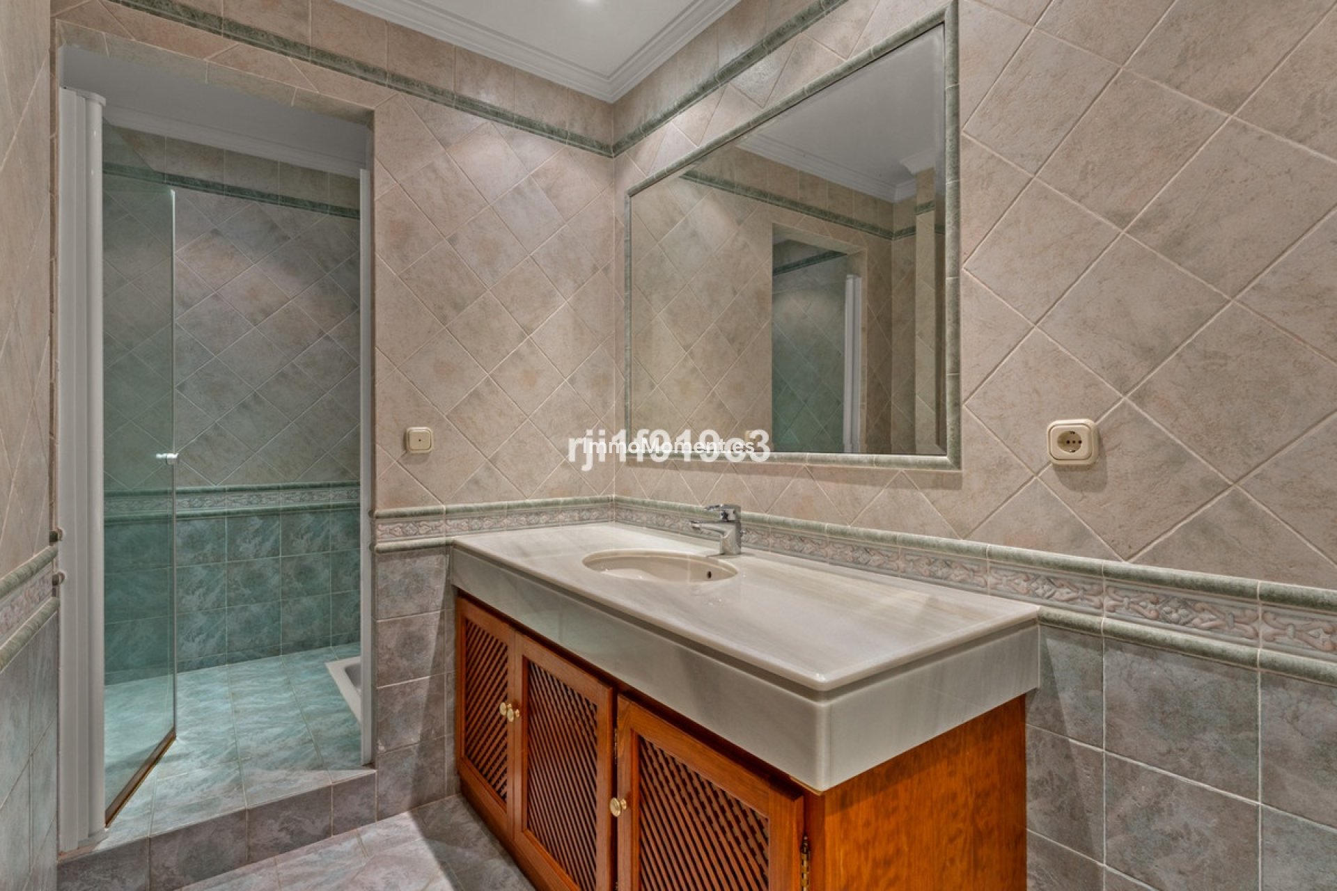 Wiederverkauf - Freistehende Villa - Marbella - Elviria