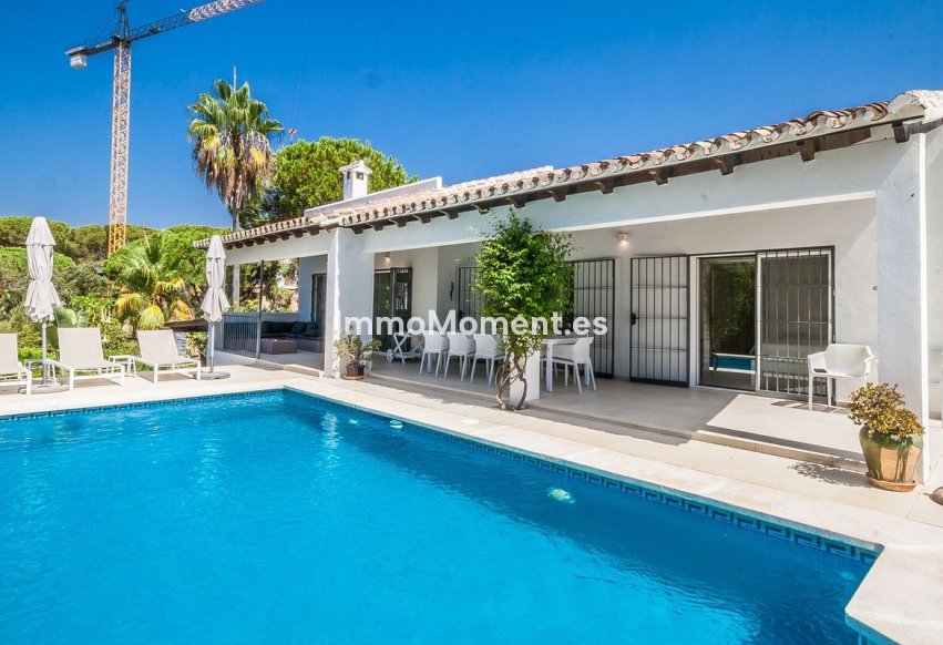 Wiederverkauf - Freistehende Villa - Marbella - Elviria