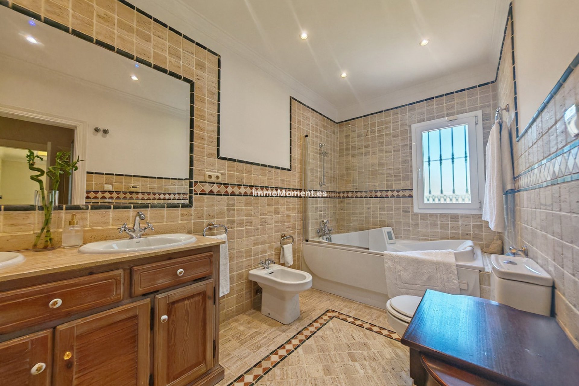 Wiederverkauf - Freistehende Villa - Marbella - Elviria