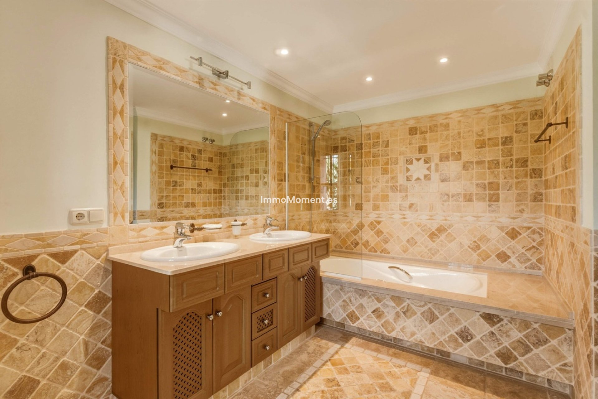 Wiederverkauf - Freistehende Villa - Marbella - Guadalmina Alta