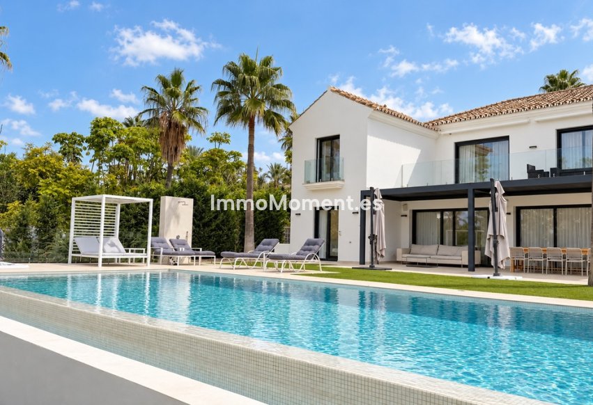 Wiederverkauf - Freistehende Villa - Marbella - Guadalmina Baja