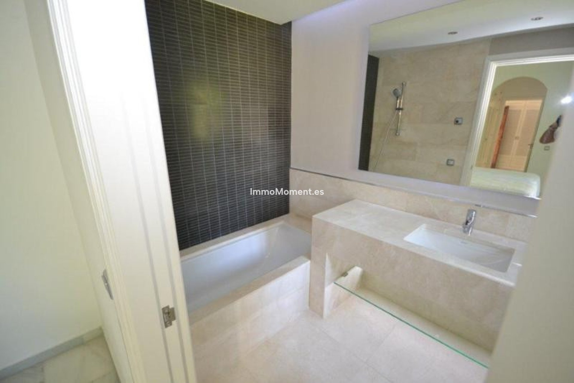 Wiederverkauf - Freistehende Villa - Marbella - Guadalmina Baja