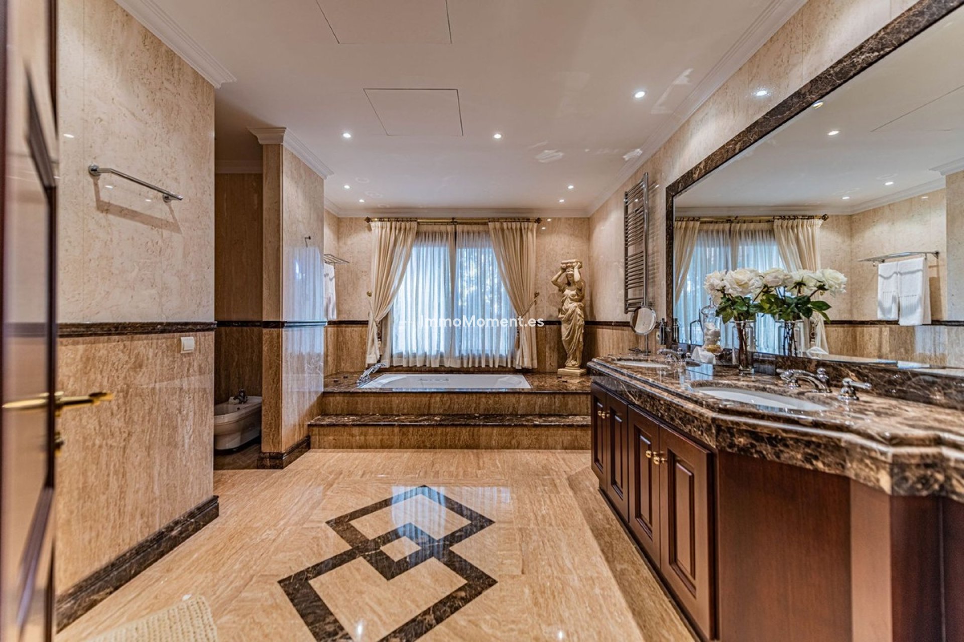 Wiederverkauf - Freistehende Villa - Marbella - Guadalmina Baja