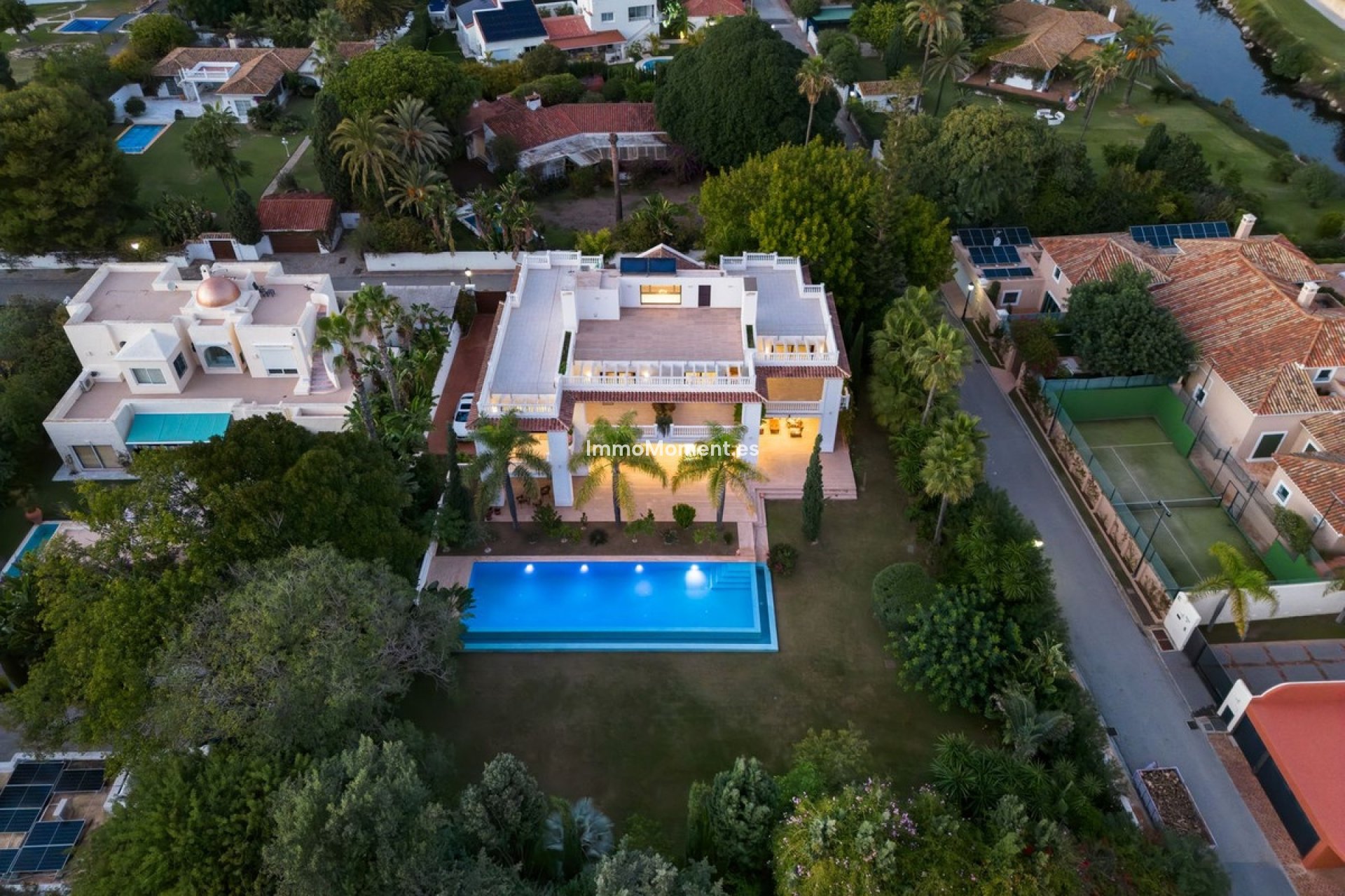 Wiederverkauf - Freistehende Villa - Marbella - Guadalmina Baja