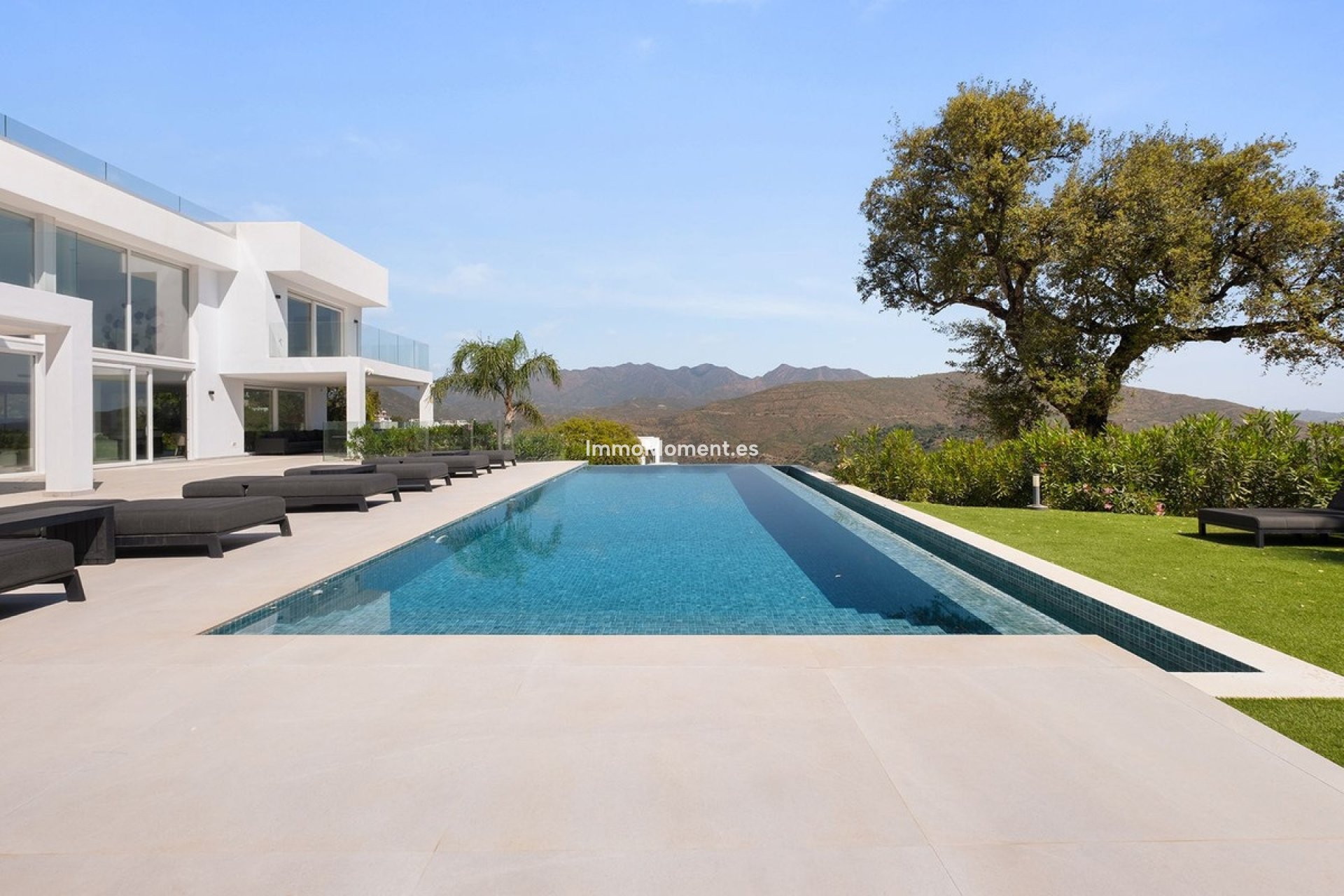 Wiederverkauf - Freistehende Villa - Marbella - La Mairena