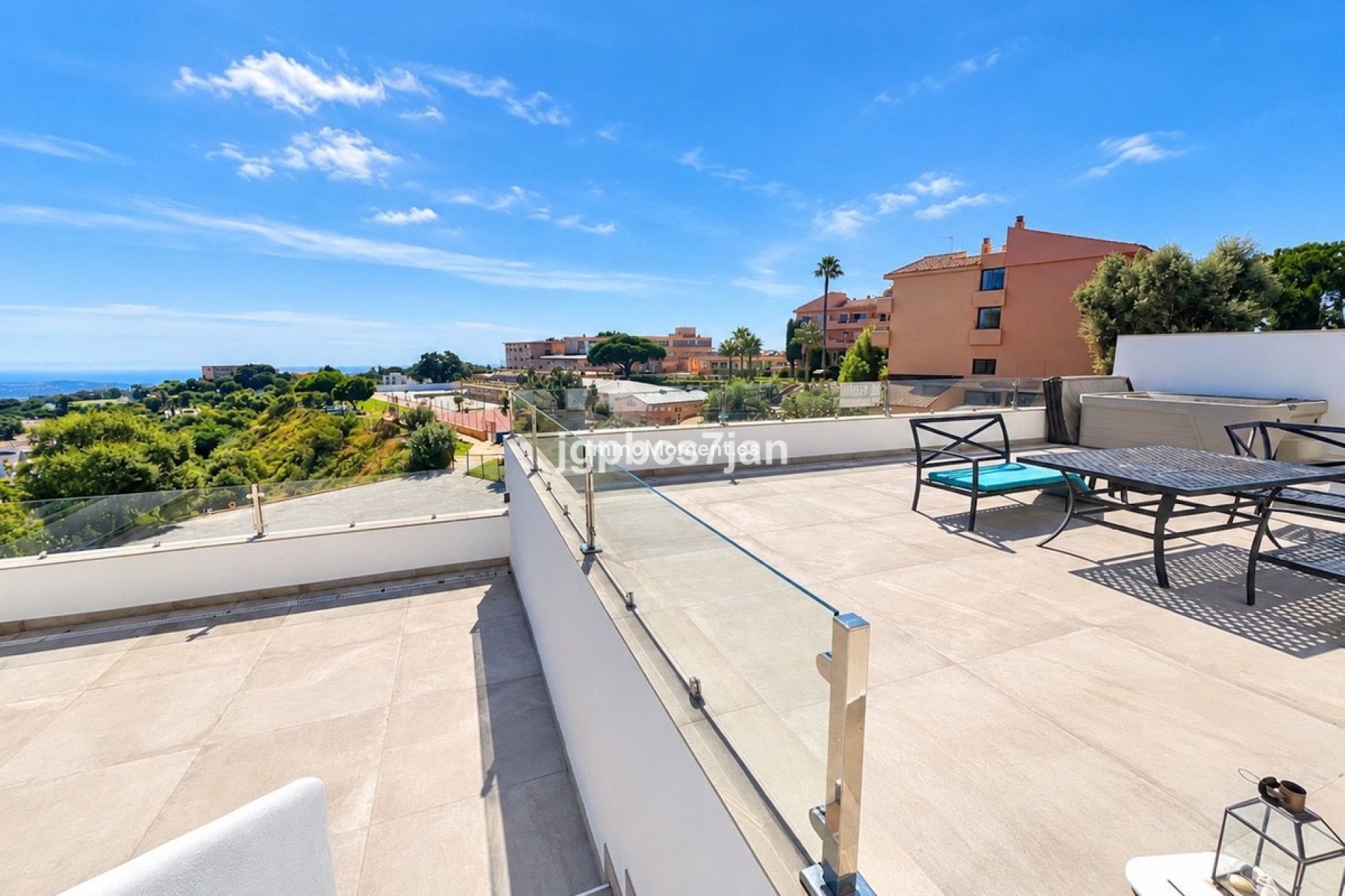Wiederverkauf - Freistehende Villa - Marbella - La Mairena