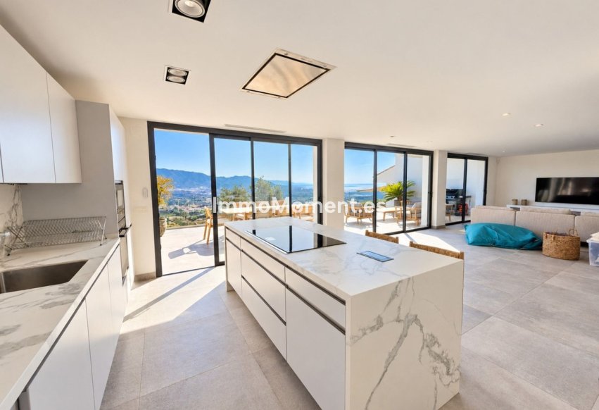 Wiederverkauf - Freistehende Villa - Marbella - La Mairena
