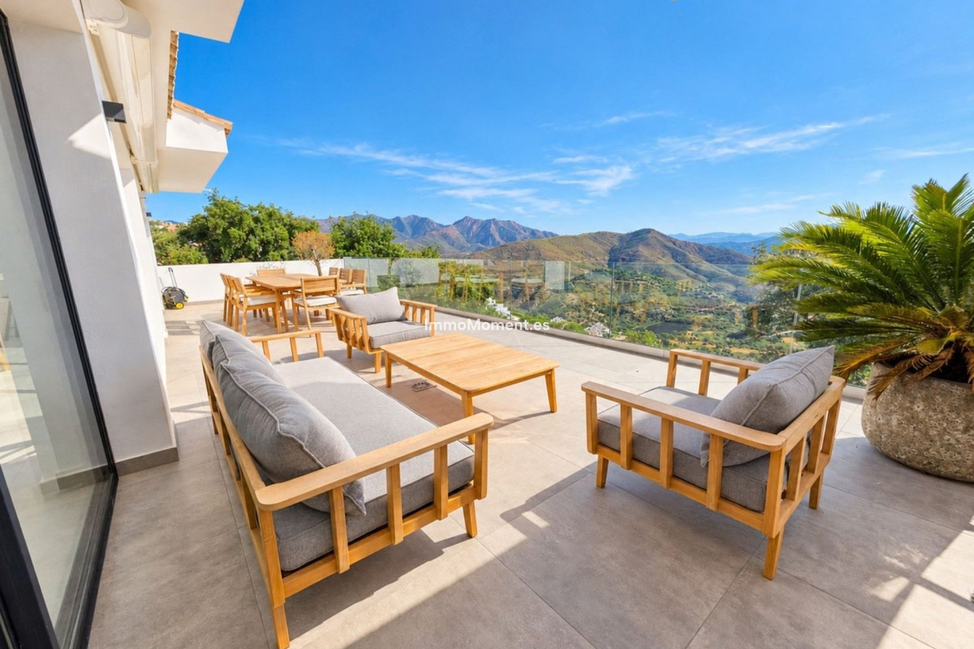 Wiederverkauf - Freistehende Villa - Marbella - La Mairena