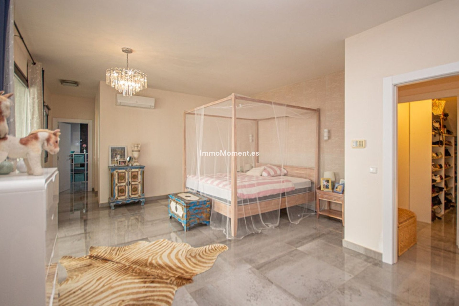 Wiederverkauf - Freistehende Villa - Marbella - La Mairena