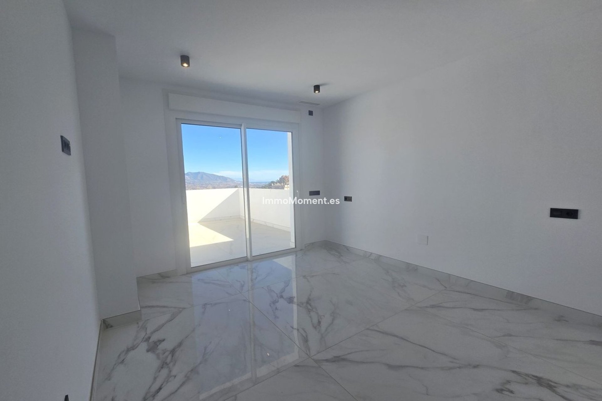 Wiederverkauf - Freistehende Villa - Marbella - La Mairena