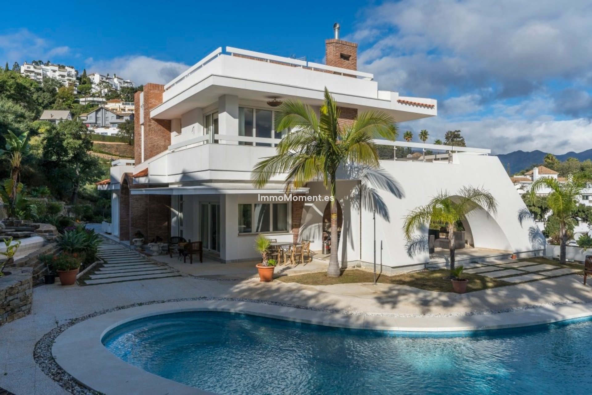 Wiederverkauf - Freistehende Villa - Marbella - La Mairena