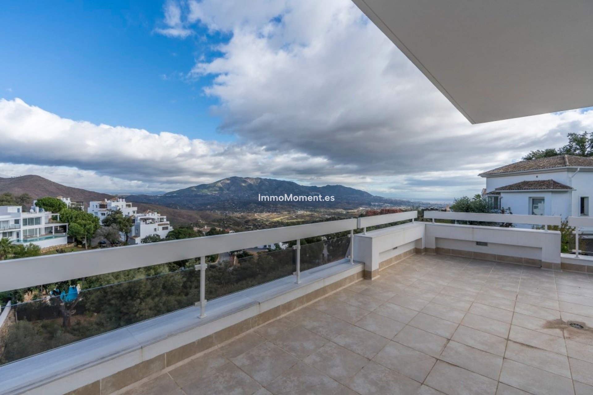 Wiederverkauf - Freistehende Villa - Marbella - La Mairena