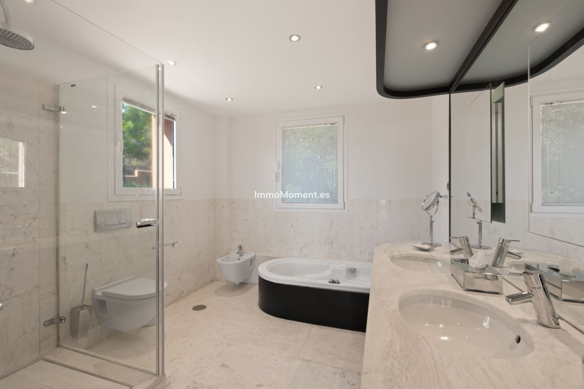 Wiederverkauf - Freistehende Villa - Marbella - La Mairena