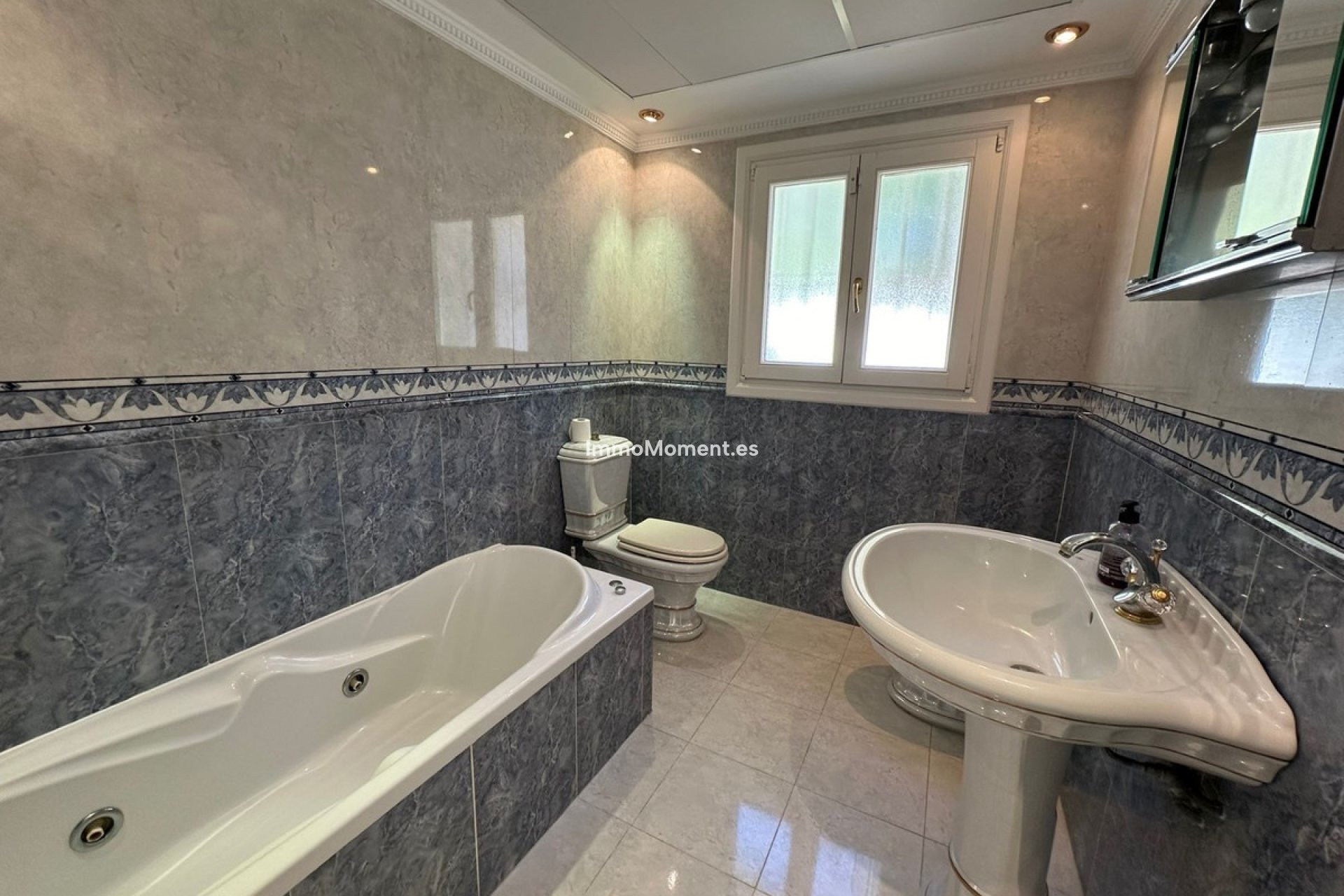 Wiederverkauf - Freistehende Villa - Marbella - Marbesa