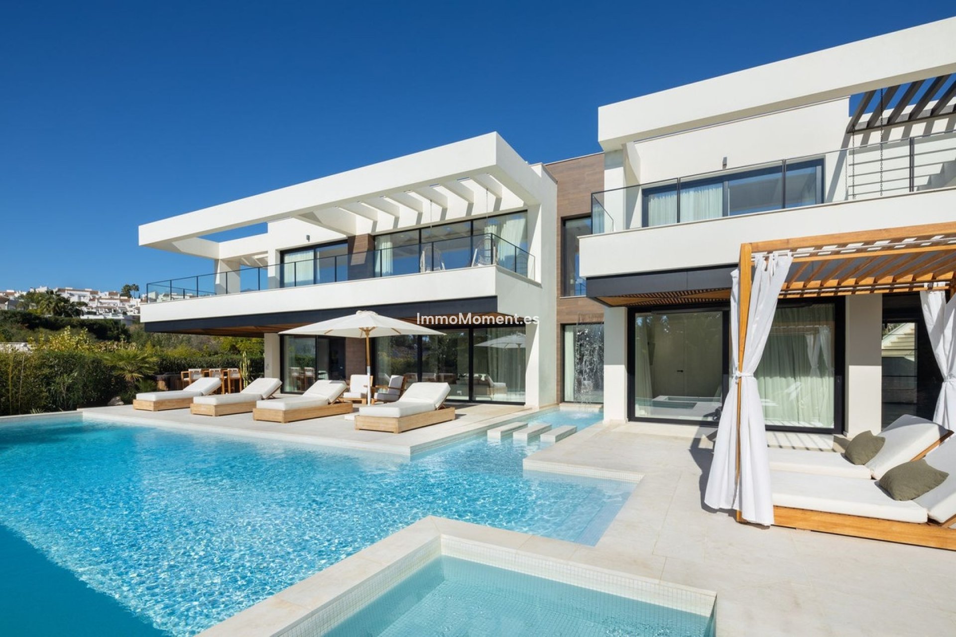 Wiederverkauf - Freistehende Villa - Marbella - Nueva Andalucía