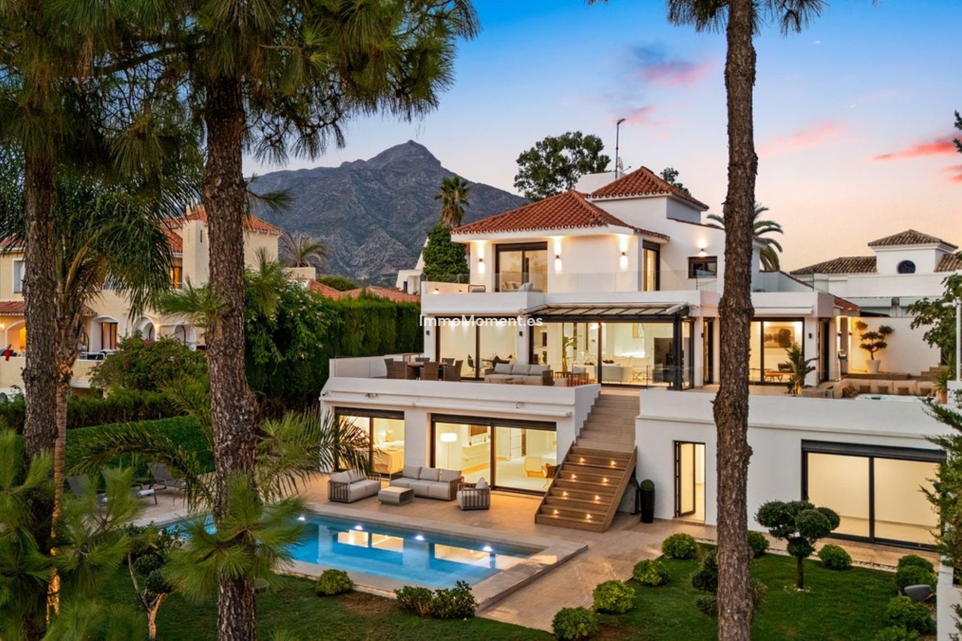 Wiederverkauf - Freistehende Villa - Marbella - Nueva Andalucía