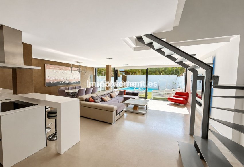 Wiederverkauf - Freistehende Villa - Marbella - Nueva Andalucía