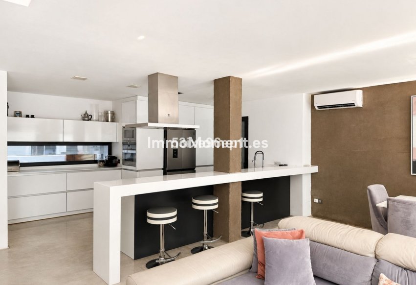 Wiederverkauf - Freistehende Villa - Marbella - Nueva Andalucía