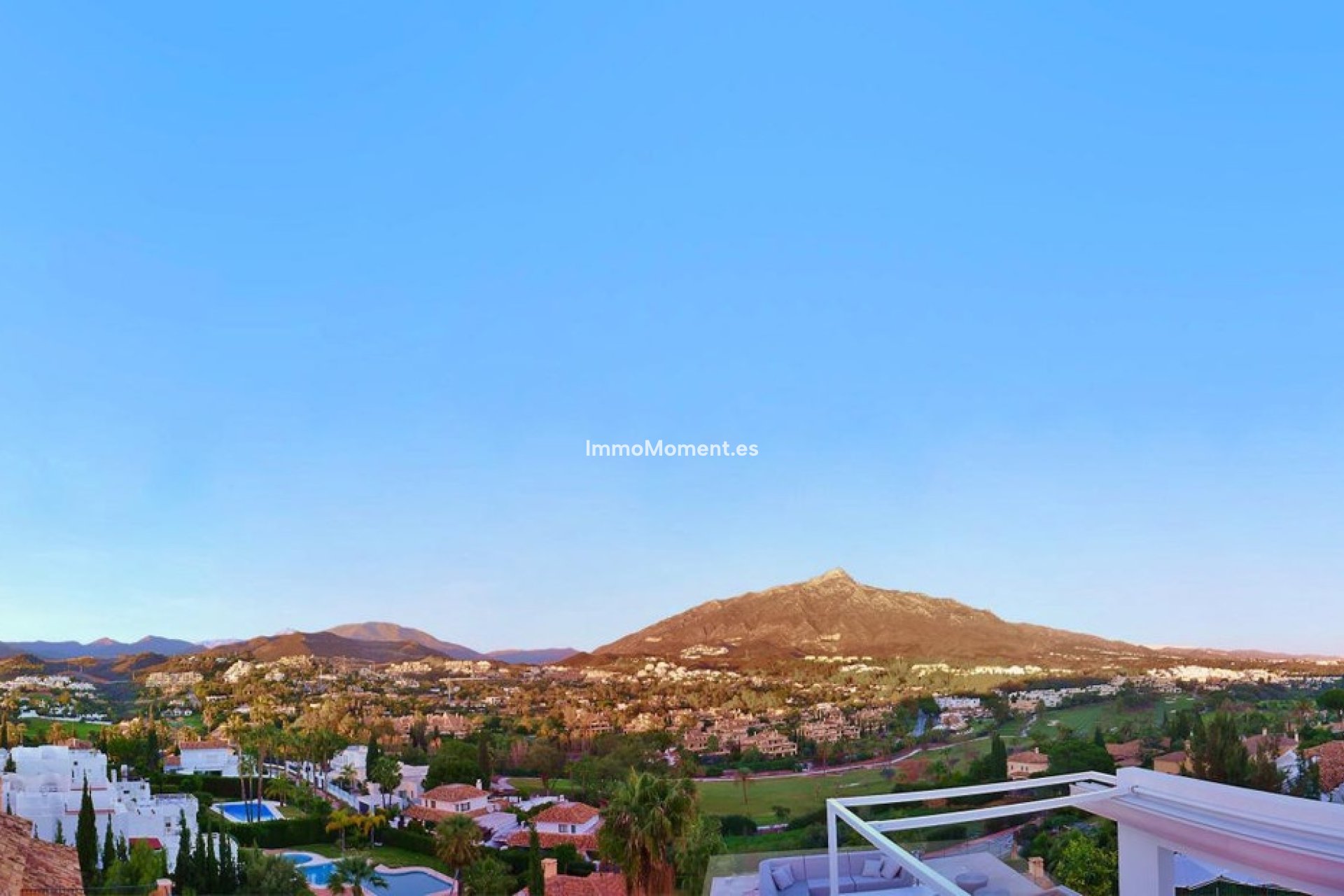 Wiederverkauf - Freistehende Villa - Marbella - Nueva Andalucía