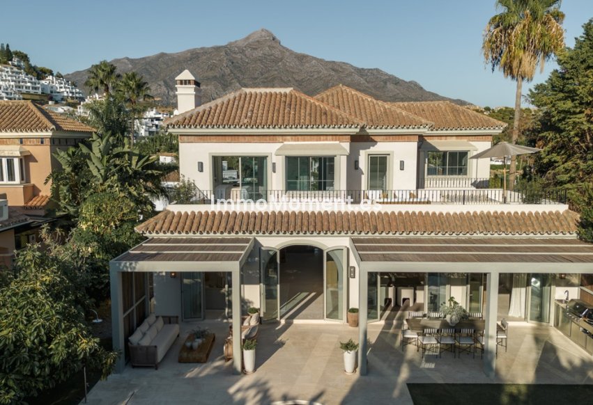 Wiederverkauf - Freistehende Villa - Marbella - Nueva Andalucía