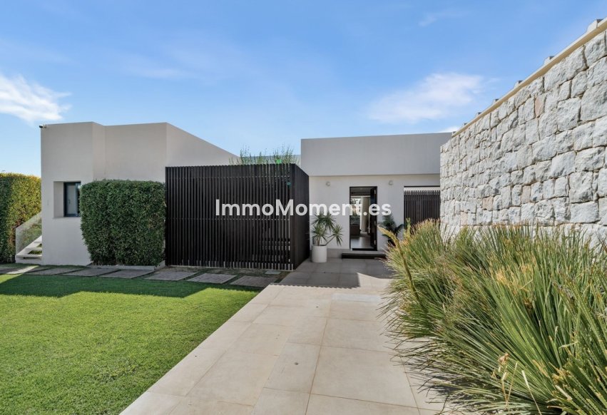 Wiederverkauf - Freistehende Villa - Marbella - Nueva Andalucía