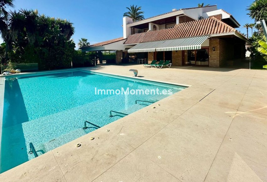Wiederverkauf - Freistehende Villa - Marbella - Nueva Andalucía