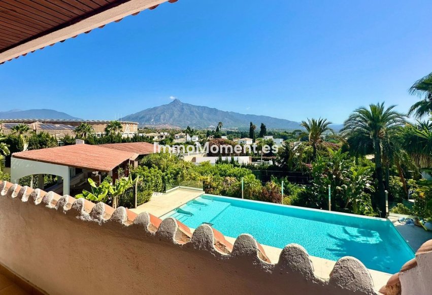 Wiederverkauf - Freistehende Villa - Marbella - Nueva Andalucía