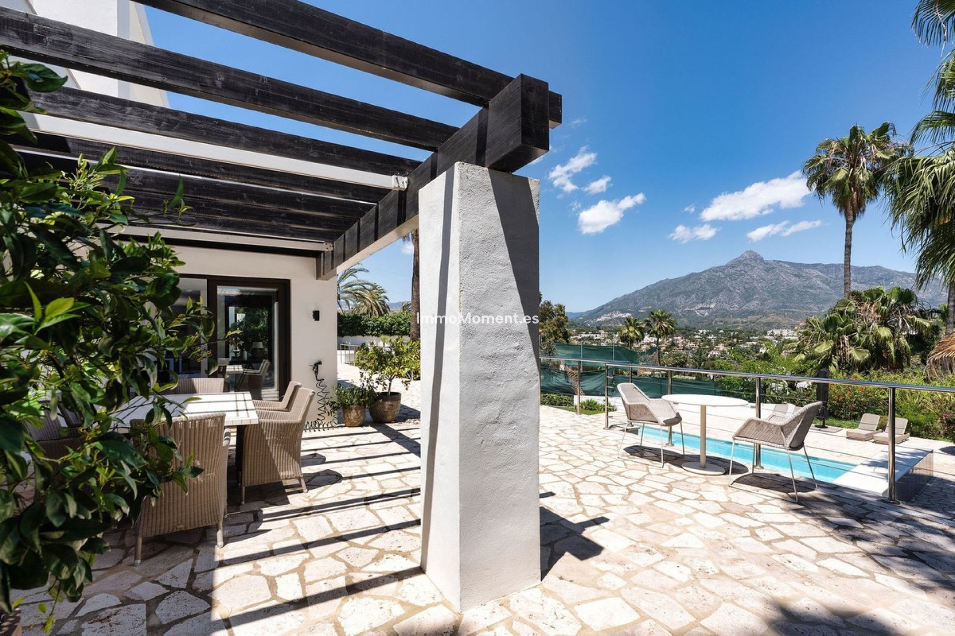 Wiederverkauf - Freistehende Villa - Marbella - Nueva Andalucía
