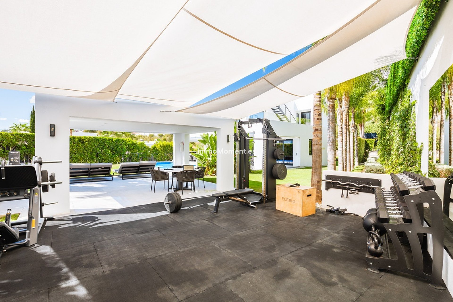 Wiederverkauf - Freistehende Villa - Marbella - Nueva Andalucía