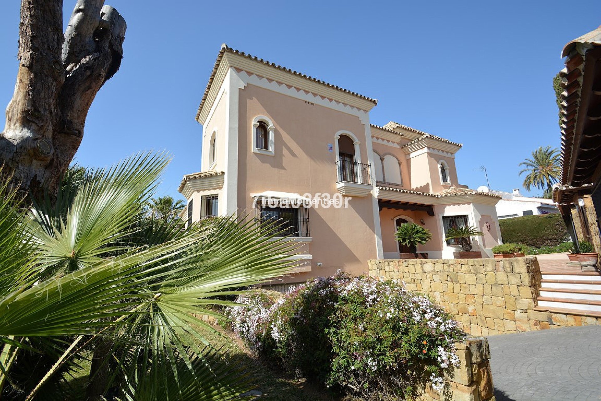 Wiederverkauf - Freistehende Villa - Marbella - Nueva Andalucía
