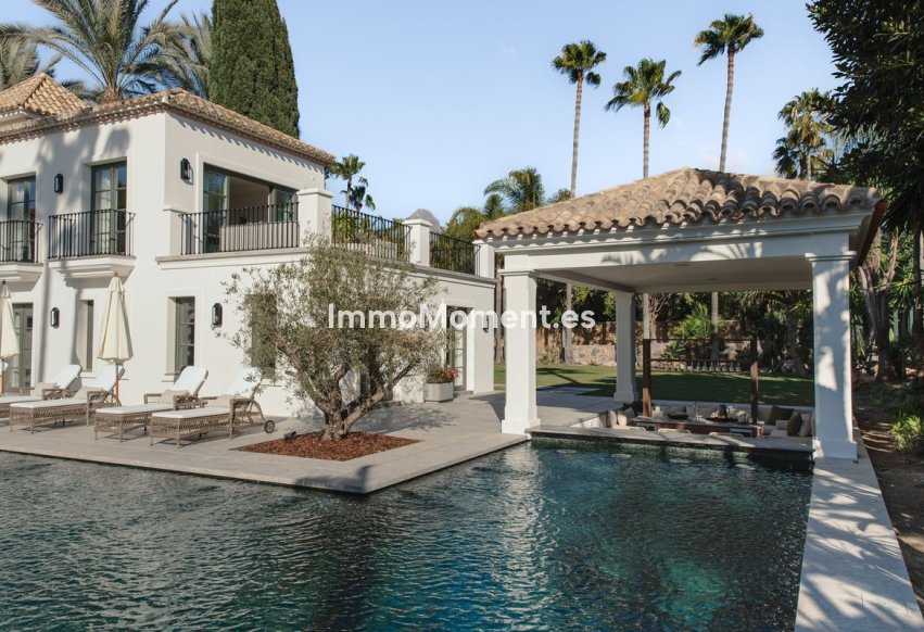 Wiederverkauf - Freistehende Villa - Marbella - Nueva Andalucía