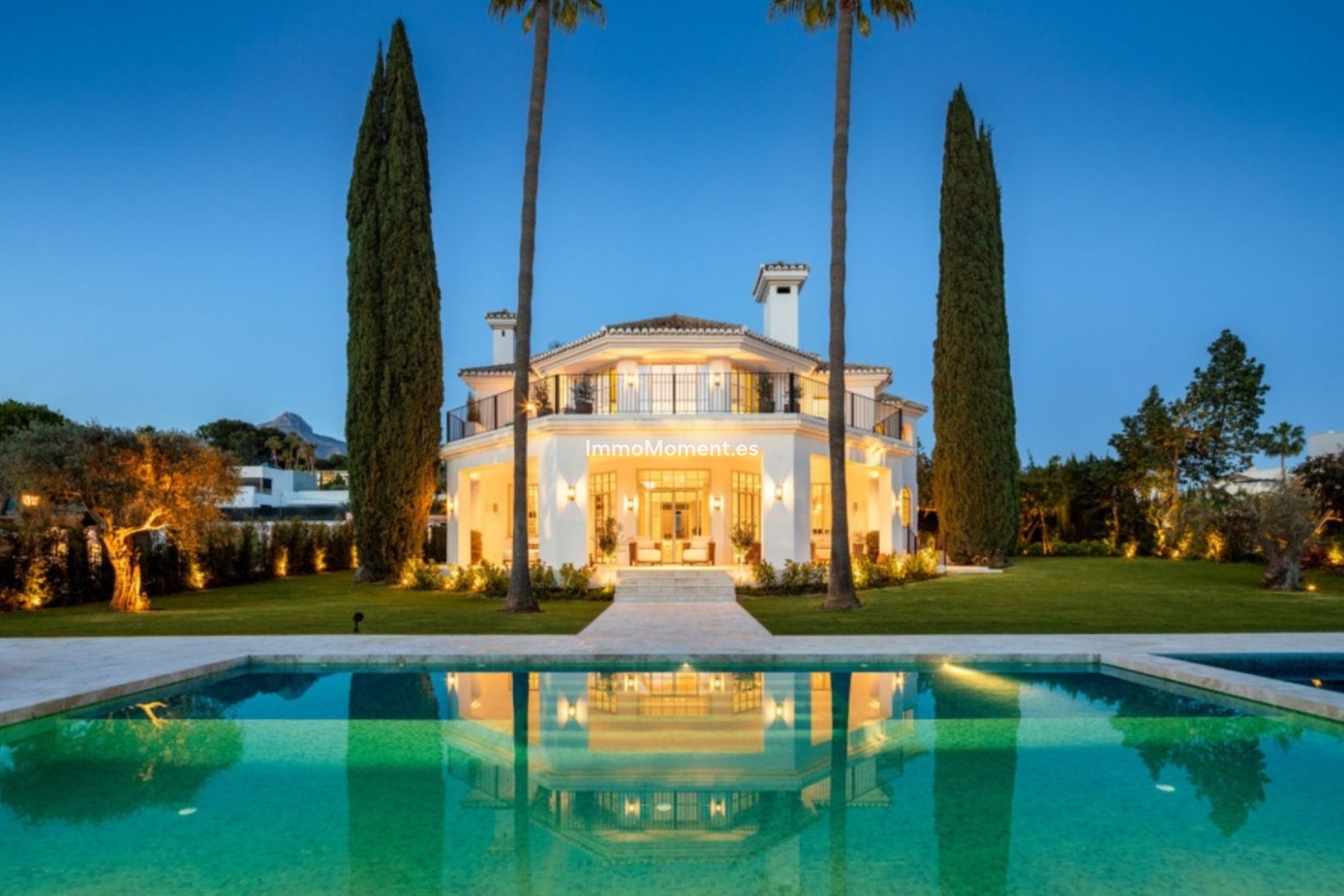 Wiederverkauf - Freistehende Villa - Marbella - Nueva Andalucía